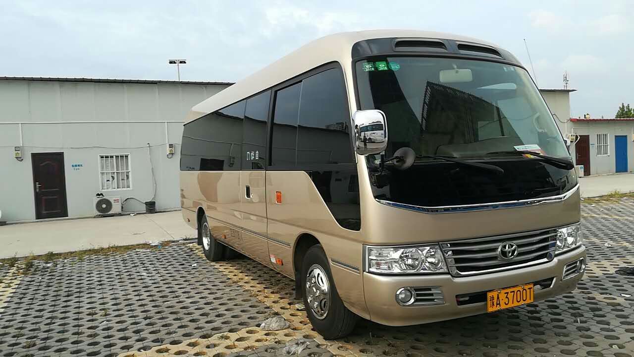 鄭州大巴車租賃，鄭州50人大巴租一天多少錢？